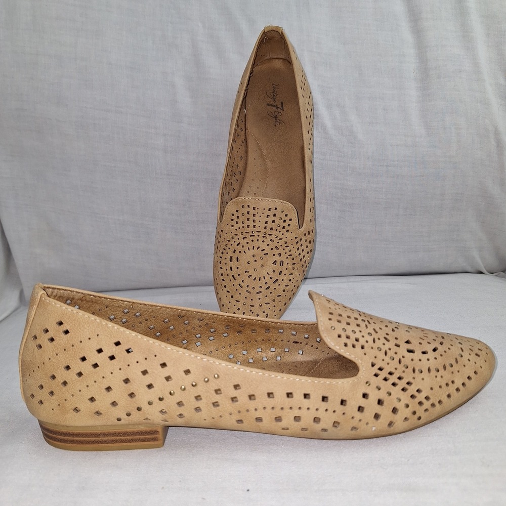 Boho Bohemian Retro Vintage 7 Eight Tan 10.5 Perforated Pointed Toe Loafer Flats